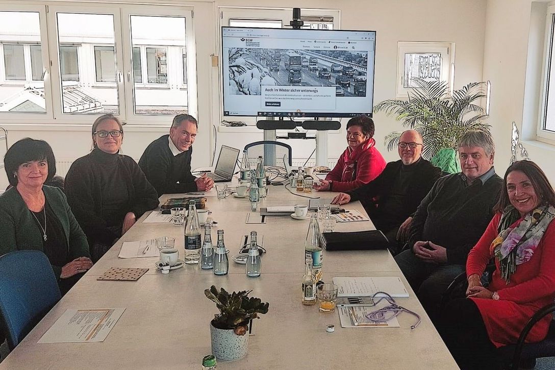 Cornelia Heinzler (BGW), Dr. Verena Fiedler (BGW), Berthold Denzel (bpa-Landesbeauftragter), Angelika Grosse (BGW), Klaus Schreiber (BGW), Günther Stützle (Mitglied bpa-Landesvorstand) und Nicole Schliz (bpa-Landesvorsitzende)