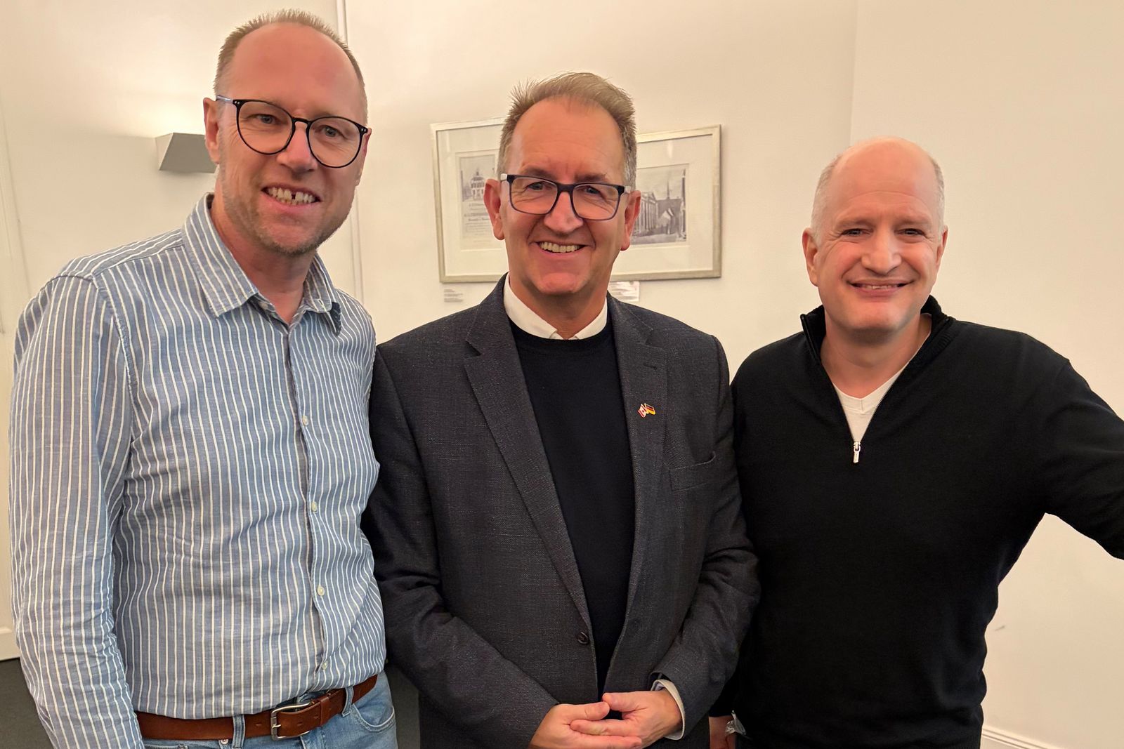 Von links: Holger Hegermann (bpa-Berater), Rainer Bensch (MdBB, Sprecher u.a. für Gesundheit der CDU-Fraktion) sowie Carsten Adenäuer (Leiter der bpa-Landesgeschäftsstelle Bremen/Bremerhaven)
