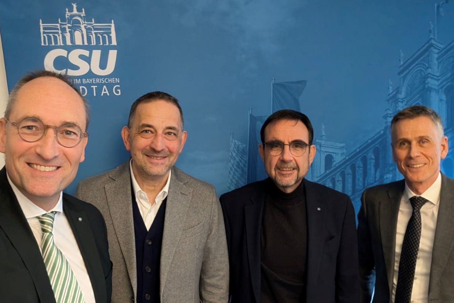 Von links: Bernhard Seidenath (MdL, Vorsitzender des Gesundheitsausschusses im Landtag), Kai A. Kasri (Vorsitzender der bpa-Landesgruppe Bayern), Klaus Holetschek (Vorsitzender der CSU-Fraktion im Bayerischen Landtag), Joachim Görtz (Leiter der bpa-Landesgeschäftsstelle Bayern)