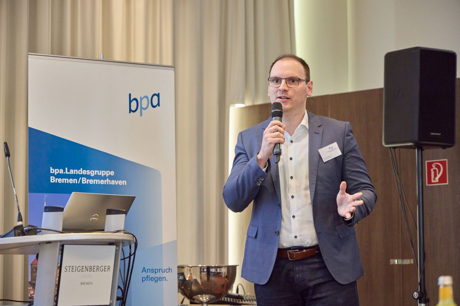 Pascal Gerken von der bpa-Servicegesellschaft stellte das Portfolio der Gesellschaft vor