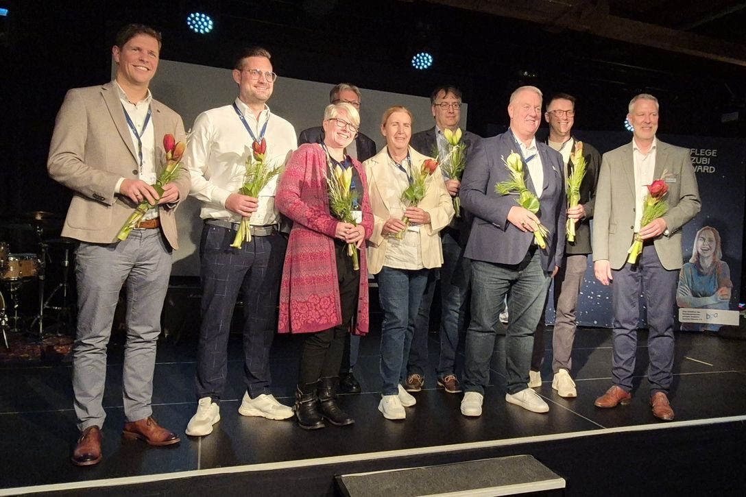 Der neue Vorstand in Schleswig-Holstein (von links): Christer Carstensen, Mike Steinhauer, Maike Jahn-Gehring, Hans-Jürgen Rüpcke, Sabine Bohnstedt-Schulz, Hauke Hahme, Mathias Schröder, Daniel Zwick und Mathias Steinbuck