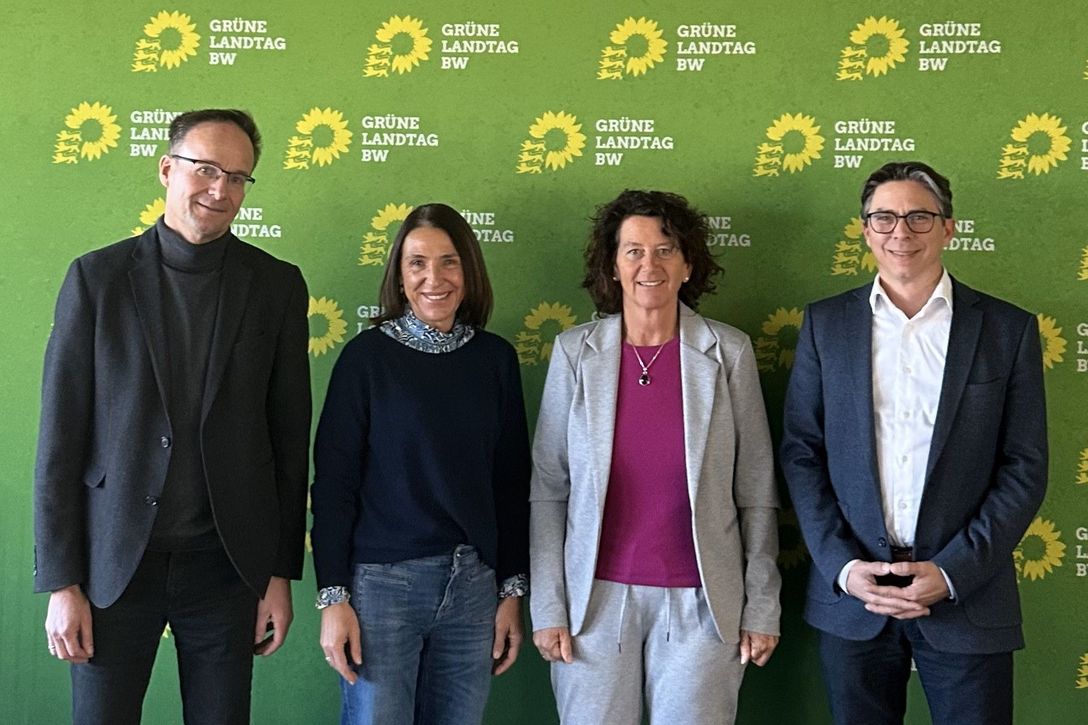 Von links: Leiter der bpa-Landesgeschäftsstelle Stefan Kraft, bpa-Landesvorsitzende Nicole Schliz, Pflege-Expertin und stellv. Landesvorsitzende der Grünen  Petra Krebs (MdL) und der stellv. bpa-Landesvorsitzende Jan Stefan Griese