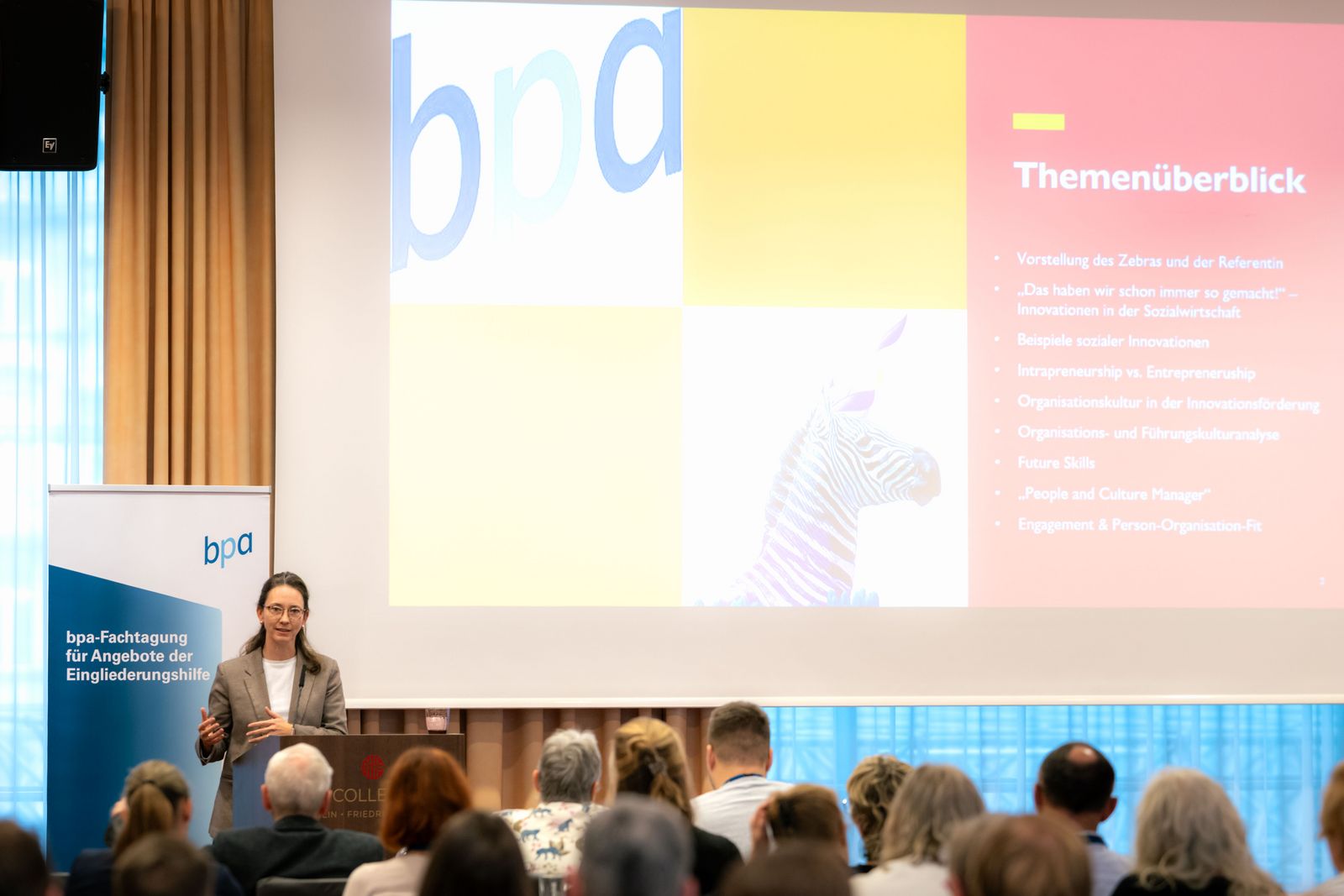 Lisa von der Heydte, Wirtschaftswissenschaftlerin und Professorin für Sozialmanagement an der Katholischen Stiftungshochschule München