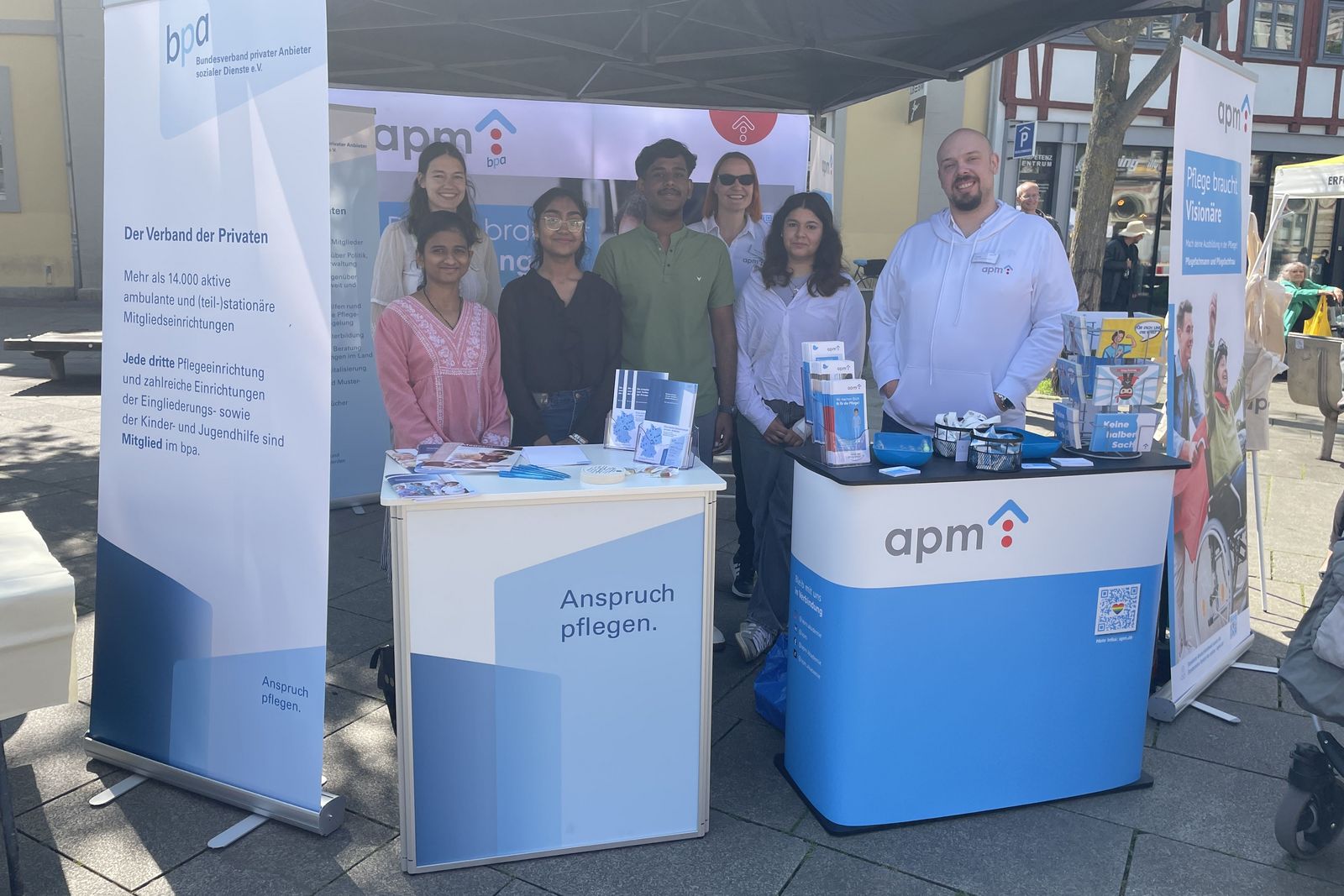 Die apm-Pflegeschule Erfurt präsentiert sich am gemeinsamen Stand