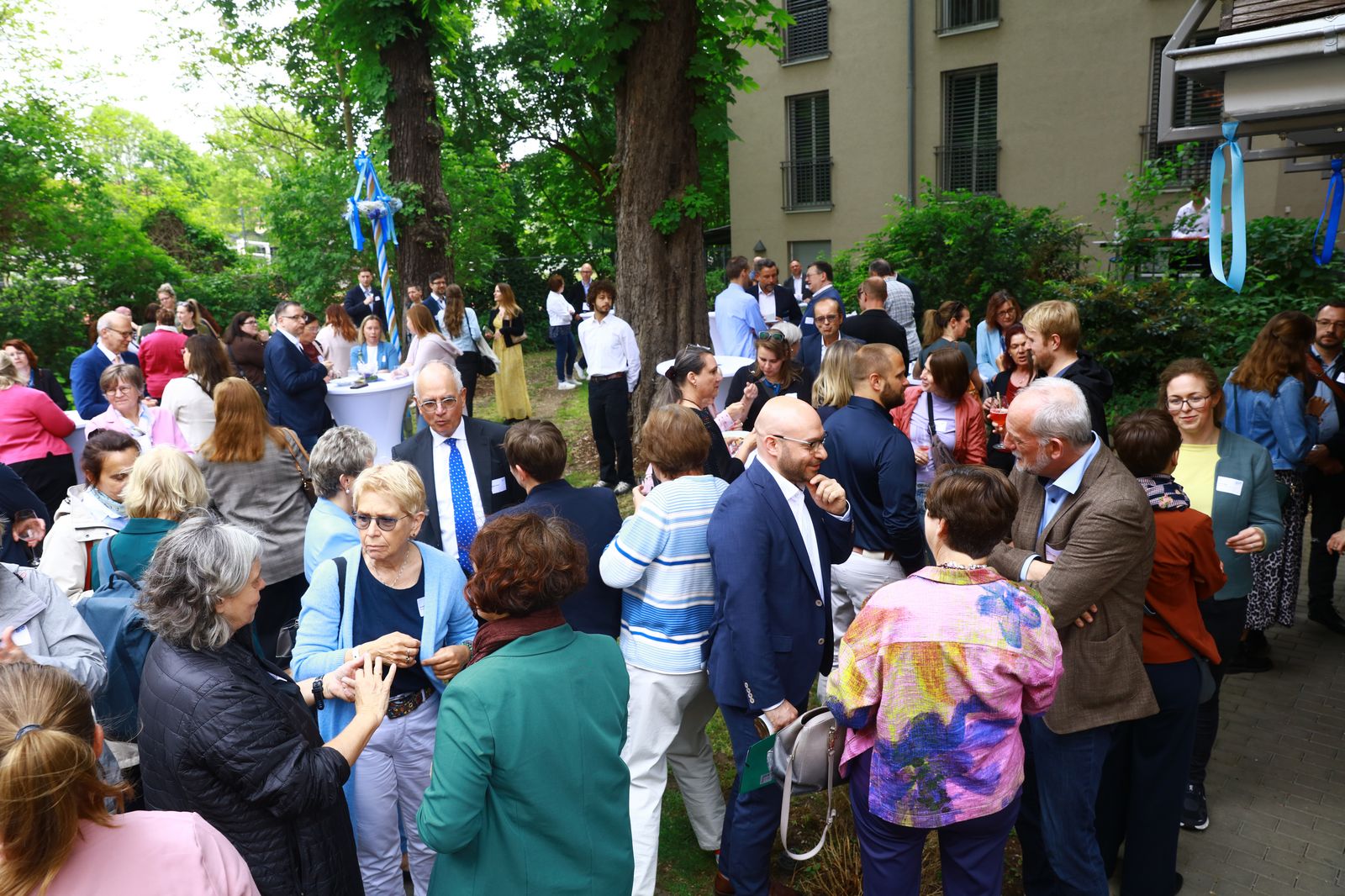 Begegnung und Austausch fernab klassischer Verhandlungssituationen im Garten der bpa-Landesgeschäftsstelle in Potsdam