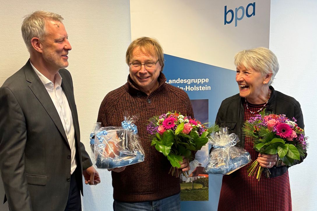 Der bpa-Landesvorsitzende Mathias Steinbuck dankte Roland Weisswange und Anke Buhl für die sehr gute Zusammenarbeit und wünschte beiden alles Gute für ihren Ruhestand.