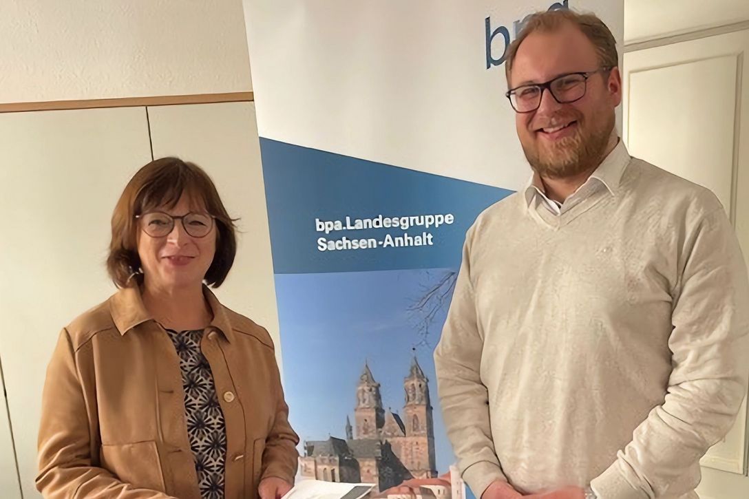 Sabine Kösling, bpa-Landesvorsitzende in Sachsen-Anhalt, mit Konstantin Pott, MdL, Sozialpolitischer Sprecher der FDP-Landtagsfraktion Sachsen-Anhalt