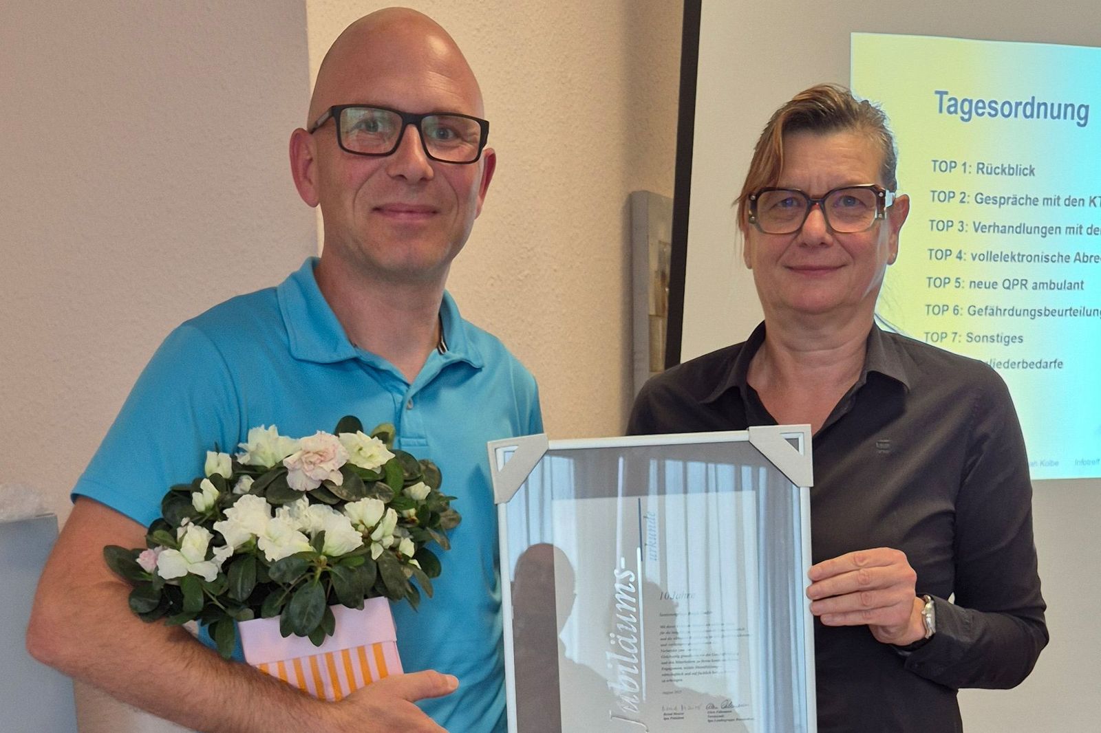 René Langerwisch (Pflegedienstleiter vom Team der Seniorenpflege Randt) und Simone Leske  (bpa-Landesvorsitzende in Brandenburg), die die  Glückwünsche des bpa übermittelte.