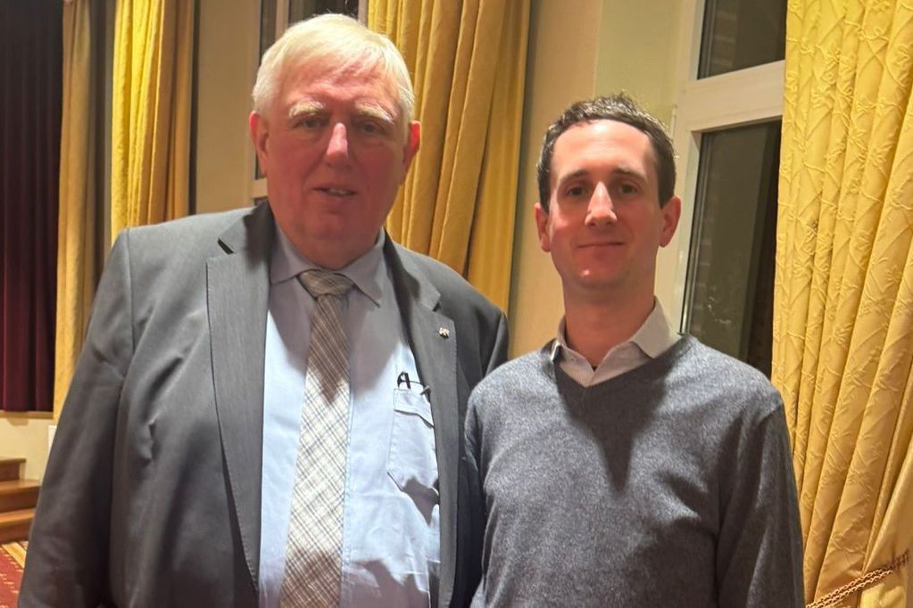 Karl-Josef Laumann (CDU, Minister für Arbeit, Gesundheit und Soziales des Landes Nordrhein-Westfalen) mit Lars Wöhler (bpa-Vorstandsmitglied in Niedersachsen)